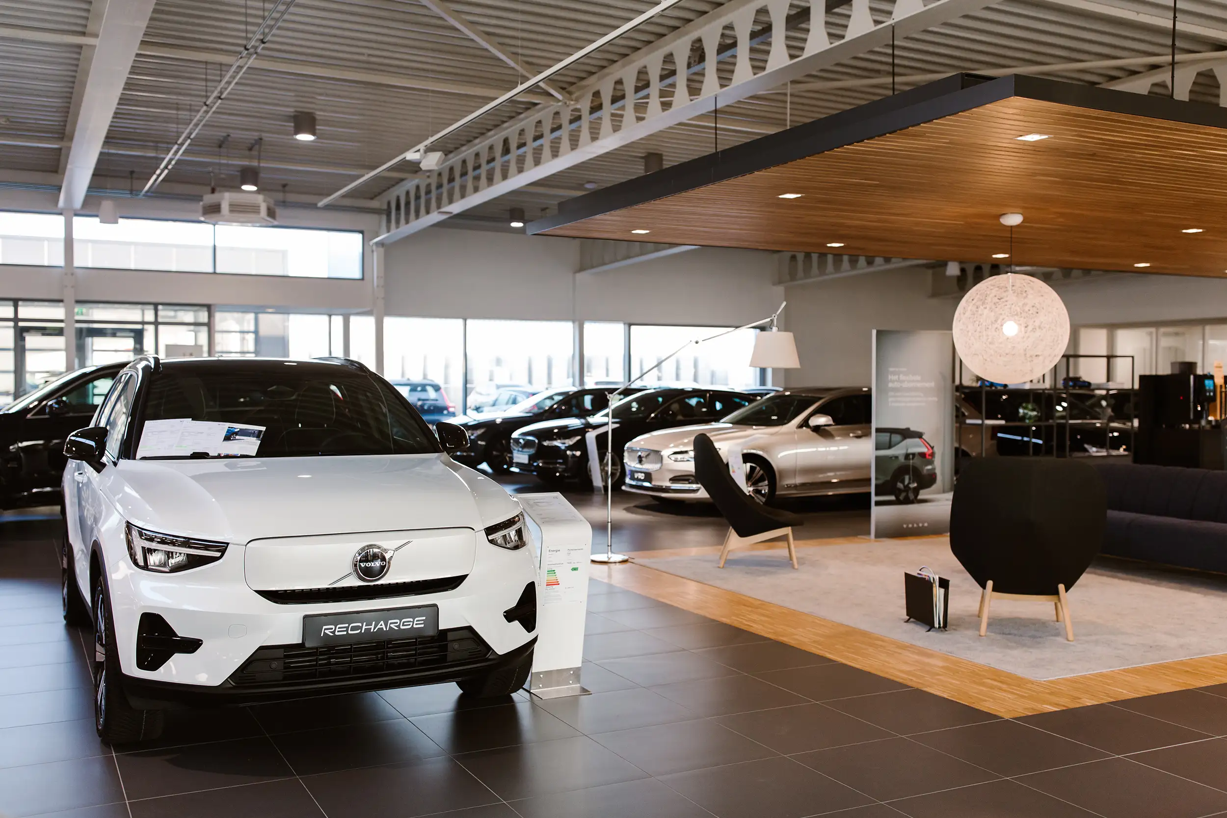 Showroom van Henk Scholten Volvo Tiel