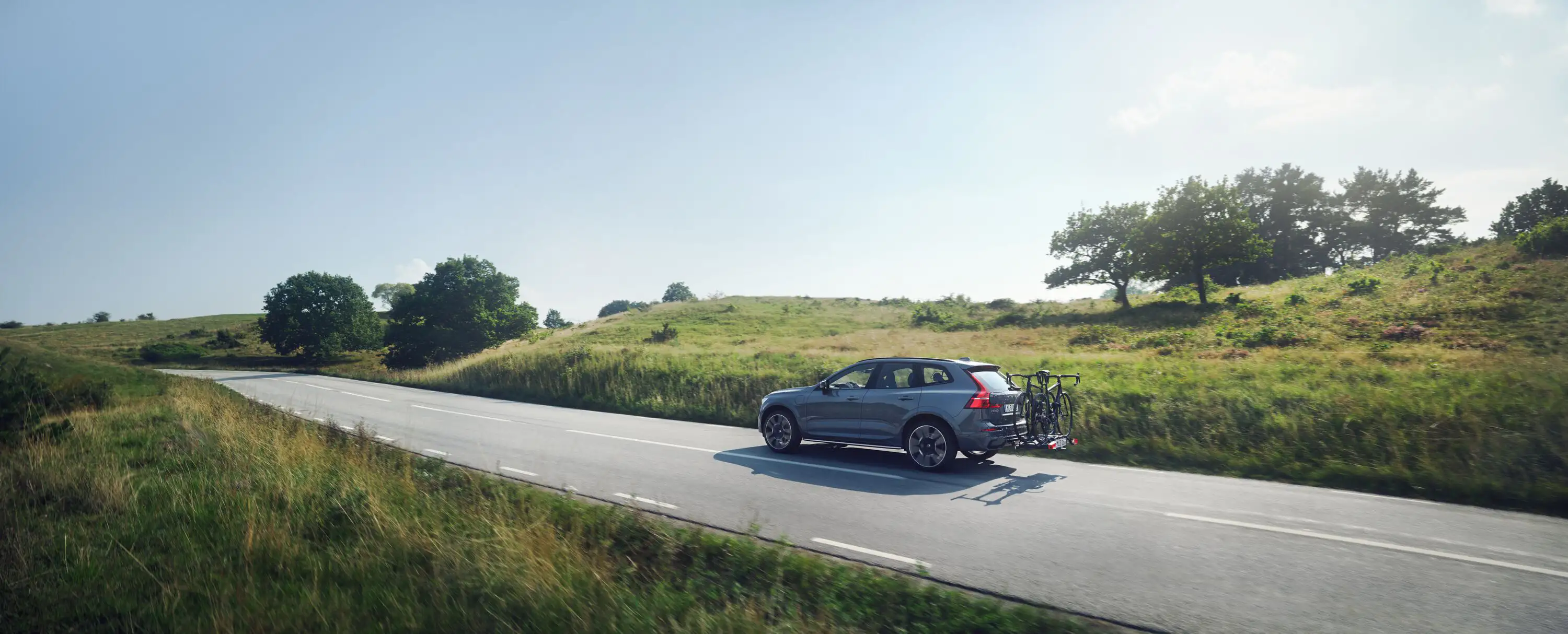 Compacte Volvo trekhaak-fietsendrager met laag laadpunt