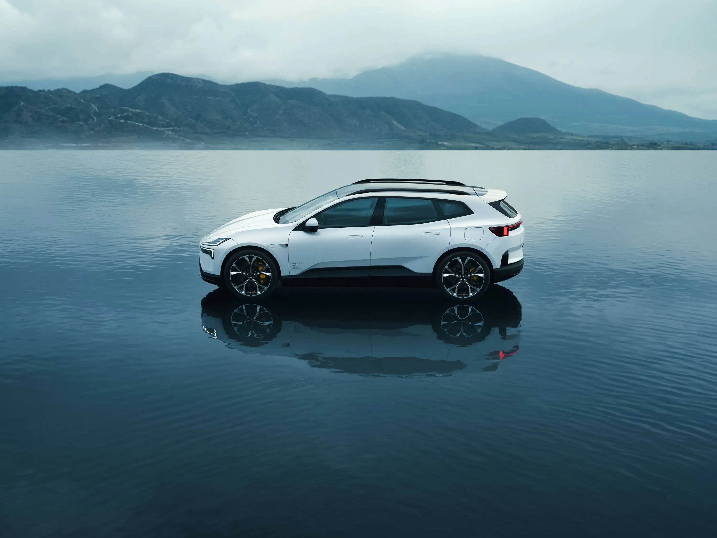 Polestar 4 SUV