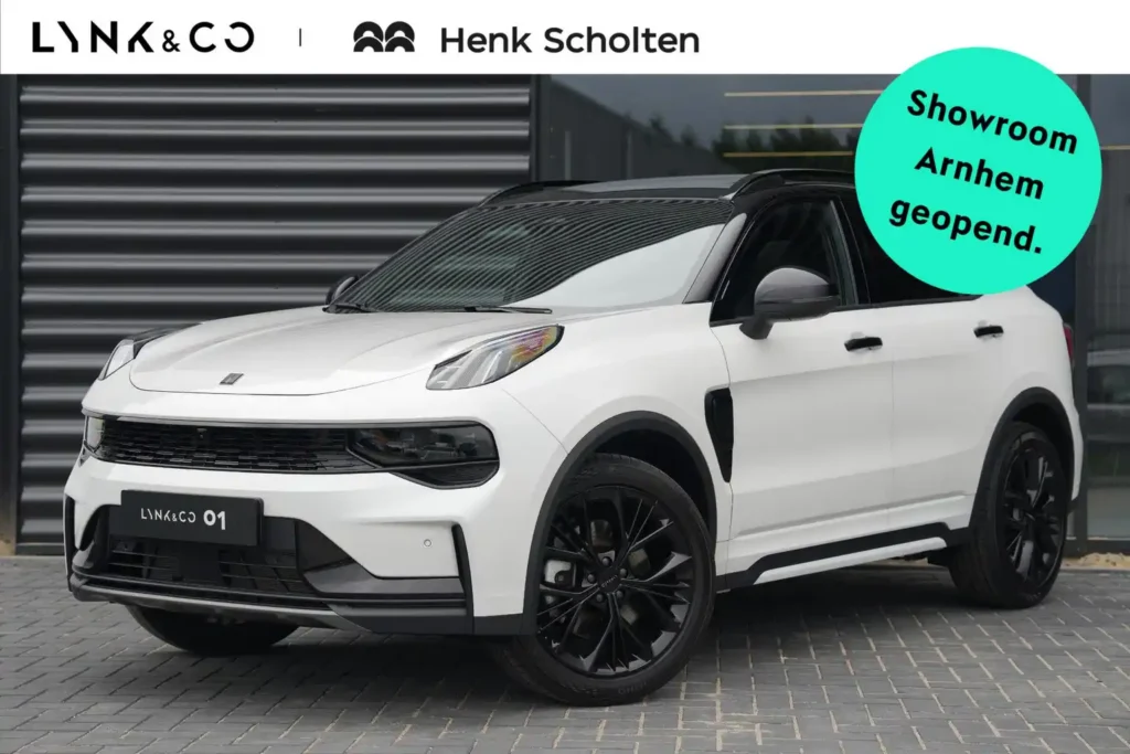Lynk & Co 01 Crystal White in Arnhem